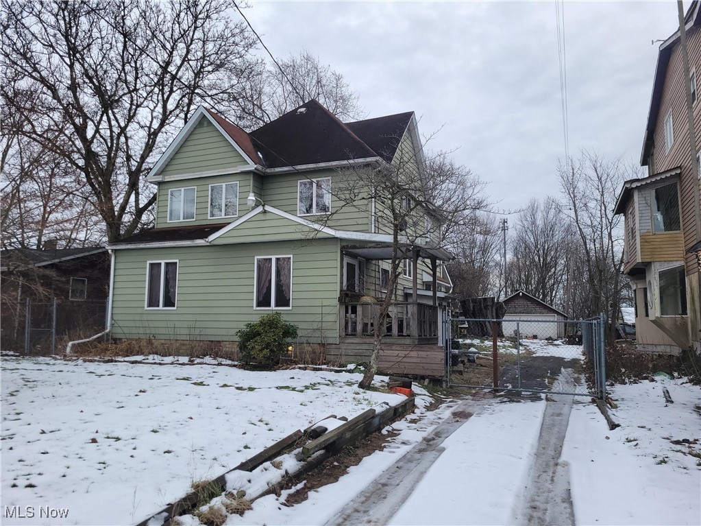 279 Coitsville Road Campbell, OH 44405 - Photo 2 of 20 View of front of home featuring a gate