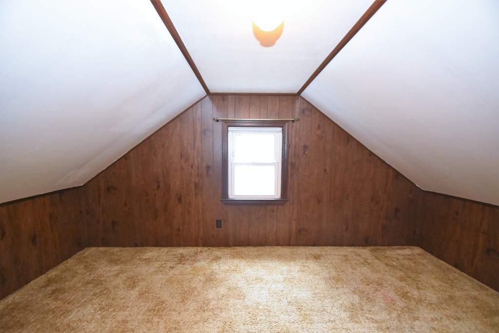 11 Thompson Road Beverly, MA 01915 - Photo 14 of 20 Gallery Image 14