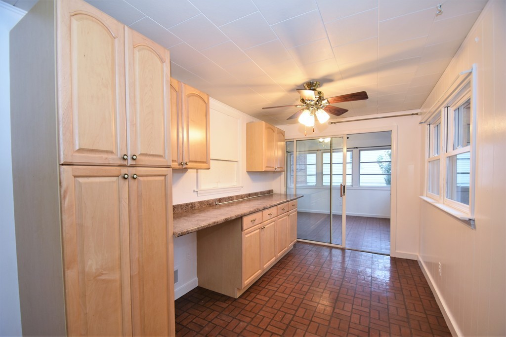 11 Thompson Road Beverly, MA 01915 - Photo 7 of 20 Gallery Image 7
