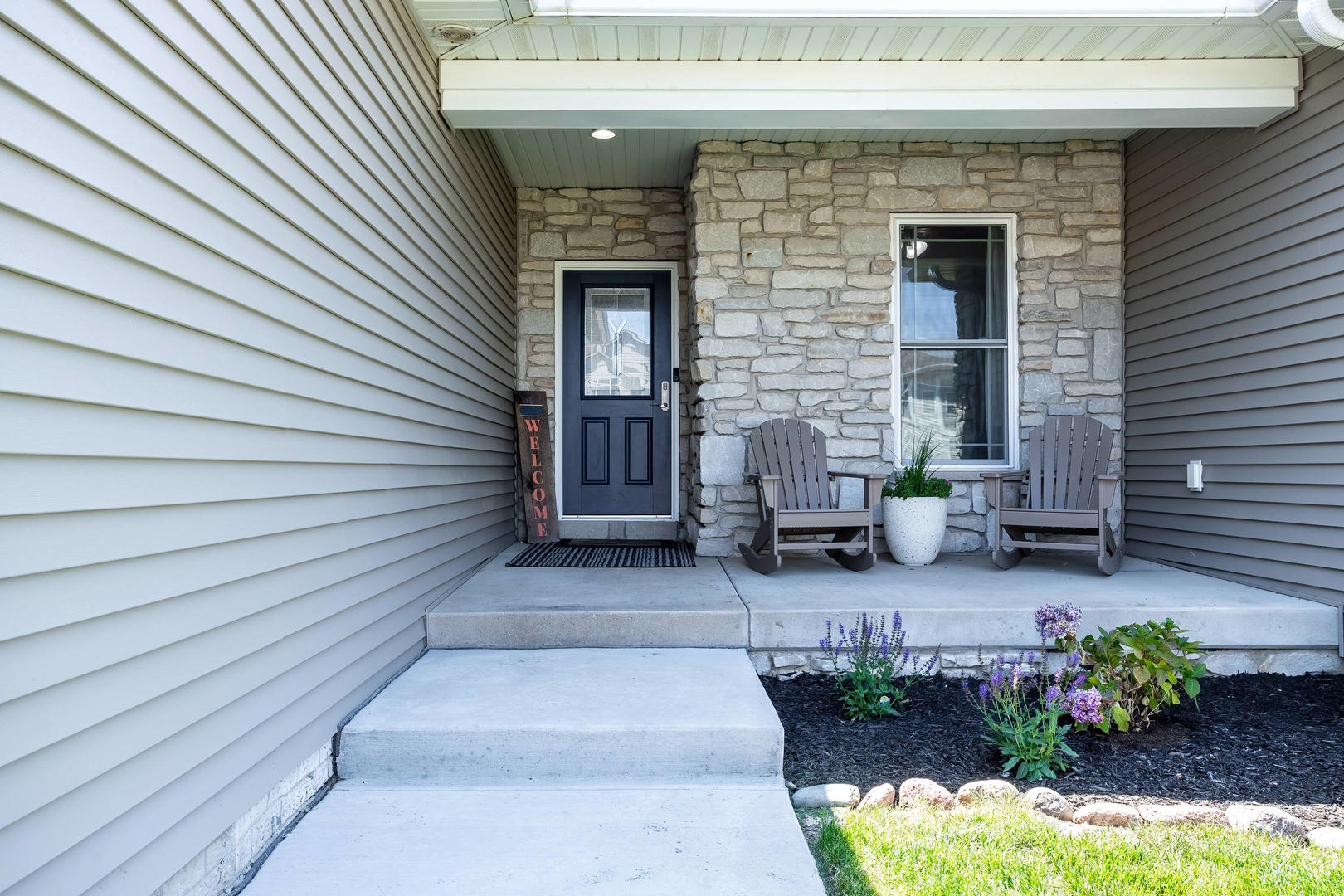 5612 Judge Road Bettendorf, IA 52722 - Photo 4 of 49