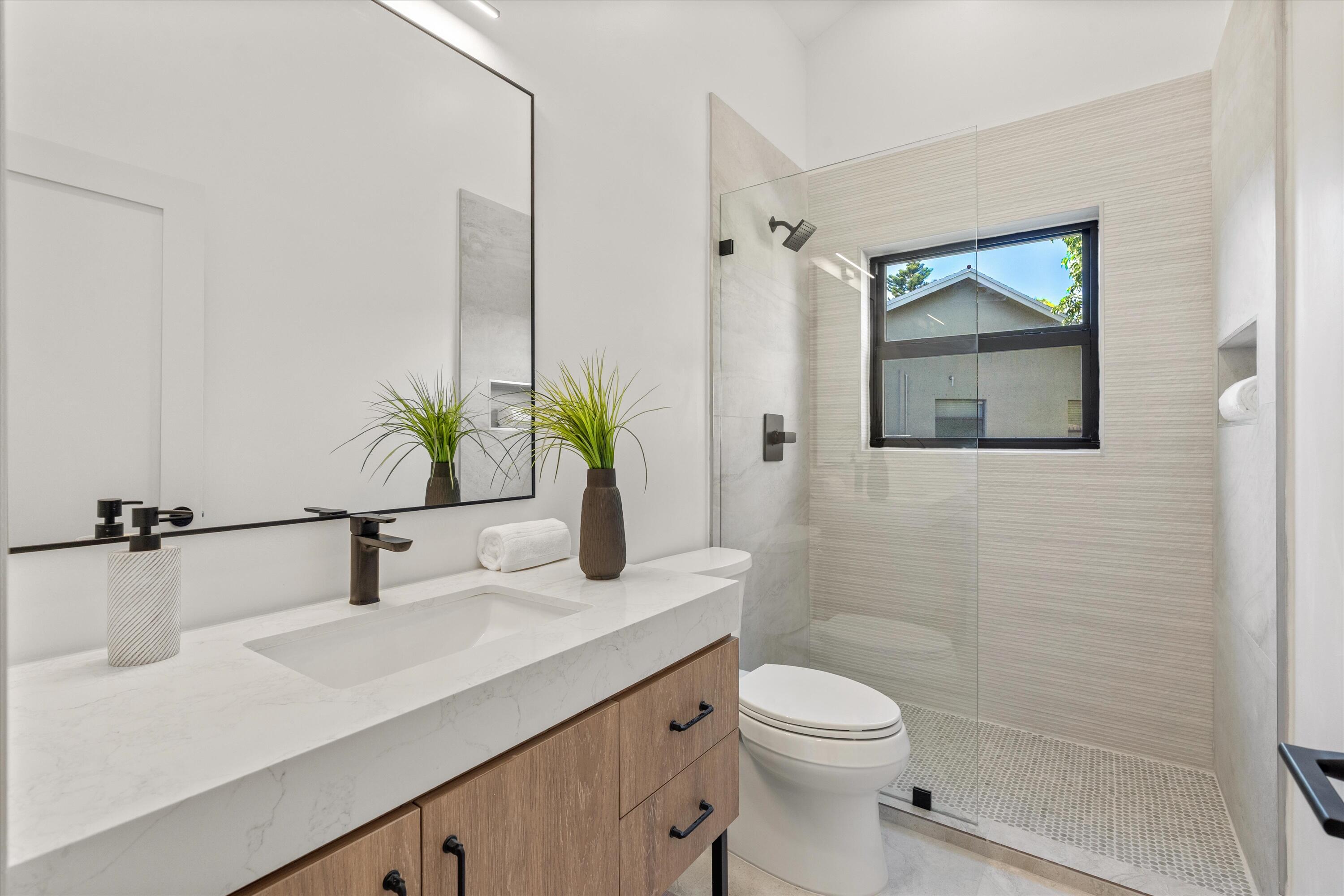 3093 Northwest 28th Terrace Boca Raton, FL 33434 - Photo 23 of 28 Full bathroom