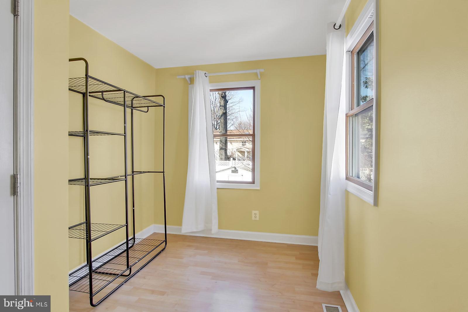 602 North Stuart Street Baltimore, MD 21221 - Photo 28 of 35 Walkin Closet Owners Bedroom