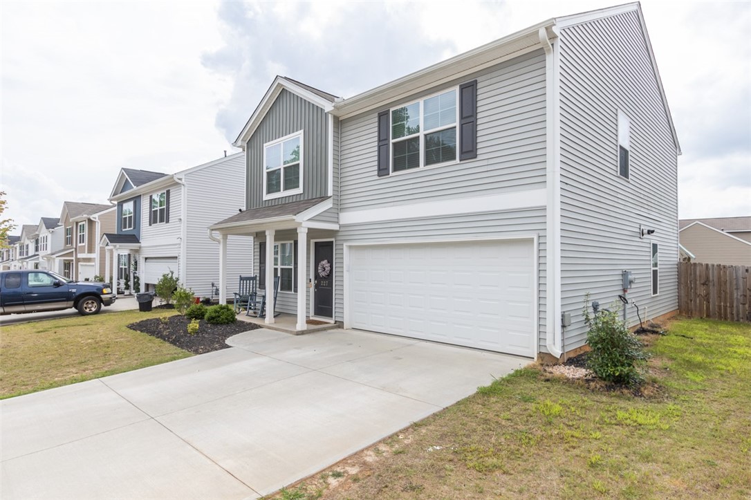 227 Celebration Avenue Anderson, SC 29625 - Photo 2 of 50