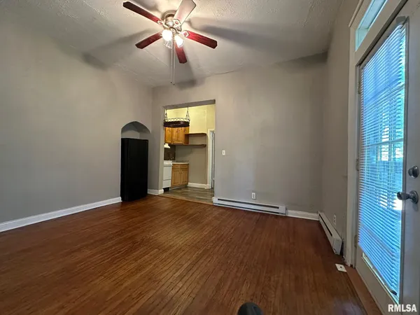 $625 | 333 South Douglas Avenue, Unit 2, Springfield, IL 62704