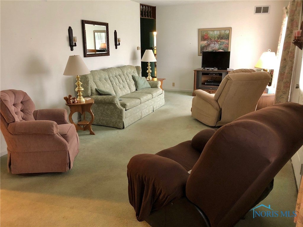 22922 West Hellwig Road Genoa, OH 43430 - Photo 2 of 12 Gallery Image 2