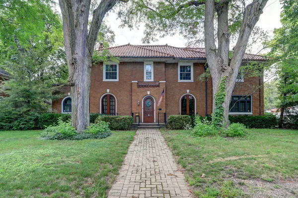 $260,000 | 1411 1st Avenue, Sterling, IL 61081