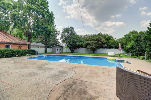 $280,000 | 1411 1st Avenue, Sterling, IL 61081