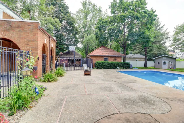 $280,000 | 1411 1st Avenue, Sterling, IL 61081