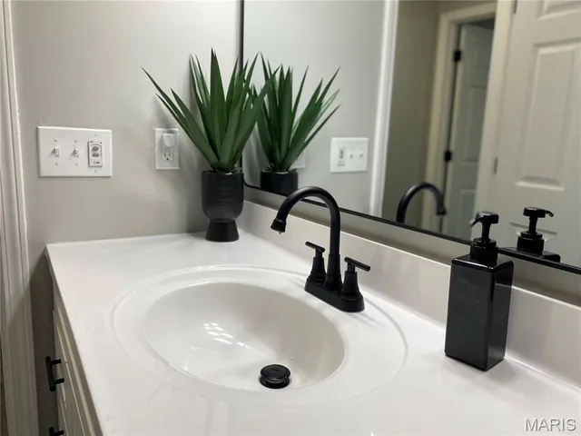 $225,000 | 5835 Old Poag Road, Edwardsville, IL 62025