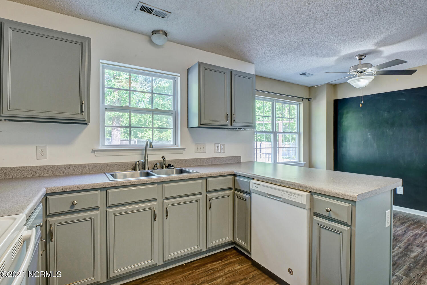 149 Core Road Richlands, NC 28574 - Photo 15 of 32 149 Core Rd Richlands NC 28574-large-016