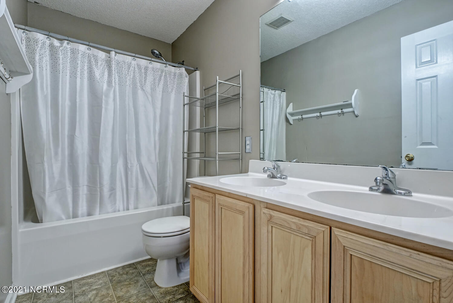 149 Core Road Richlands, NC 28574 - Photo 21 of 32 149 Core Rd Richlands NC 28574-large-022