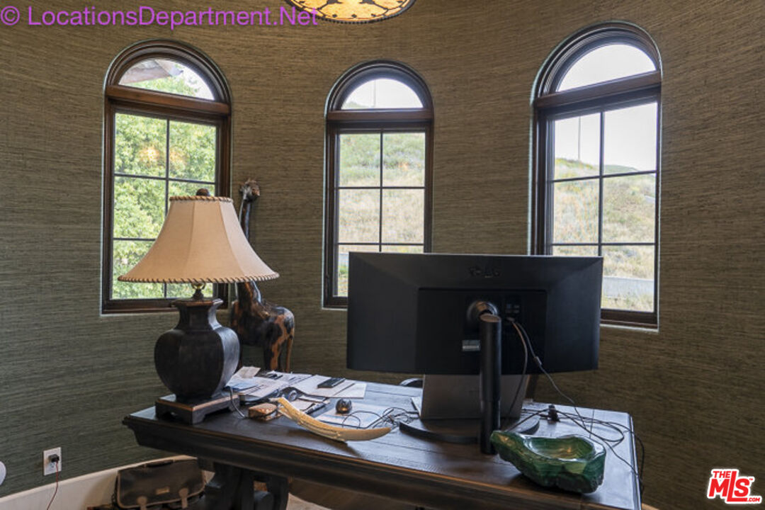 5861 Ridgebrook Drive Agoura Hills, CA 91301 - Photo 20 of 42 a view of a workspace with a window