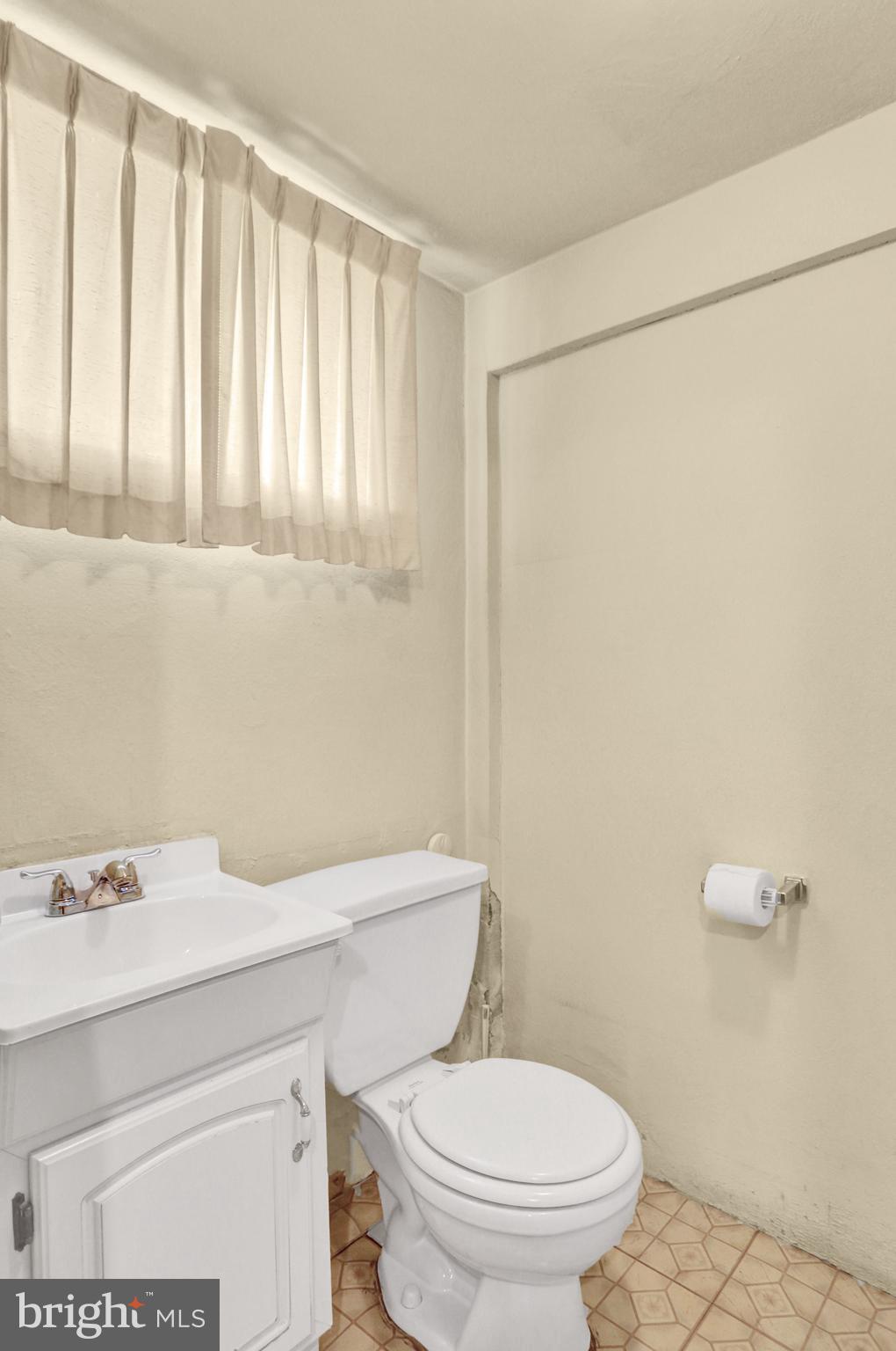 3308 Ridgeway Street Reading, PA 19605 - Photo 20 of 26 Powder Room/Laundry Room