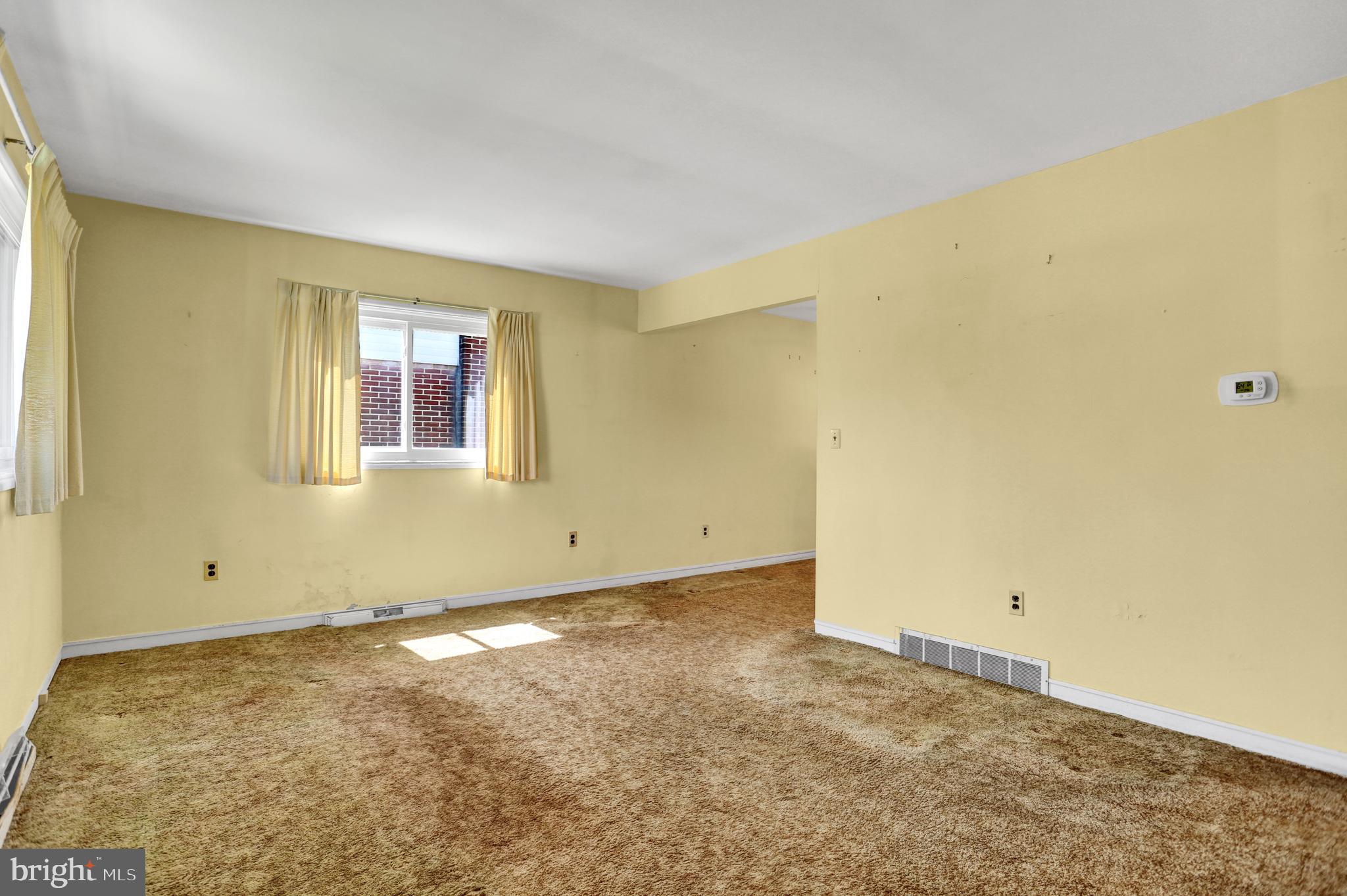 3308 Ridgeway Street Reading, PA 19605 - Photo 3 of 26 Living Room