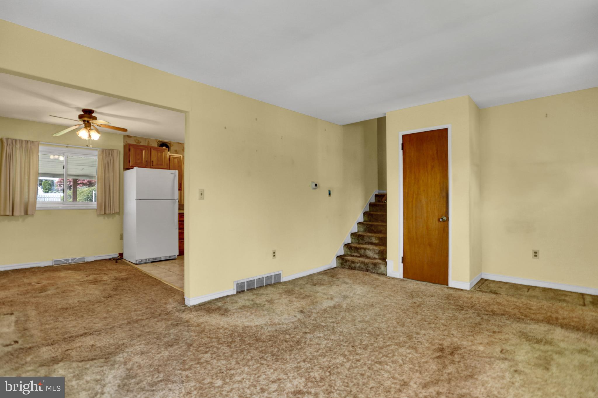 3308 Ridgeway Street Reading, PA 19605 - Photo 4 of 26 Living Room