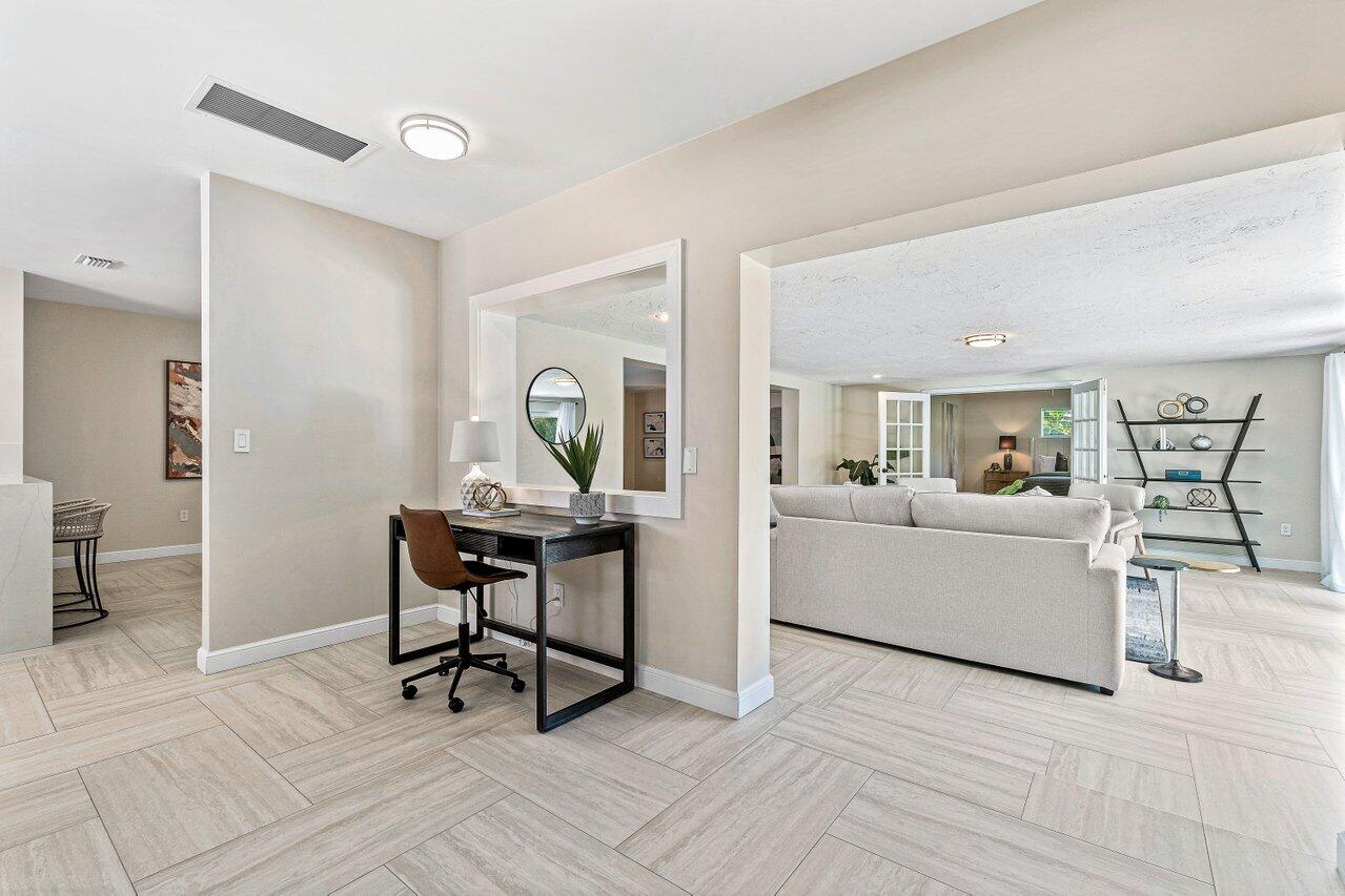 718 West Camino Real Boca Raton, FL 33486 - Photo 12 of 30 Office Area