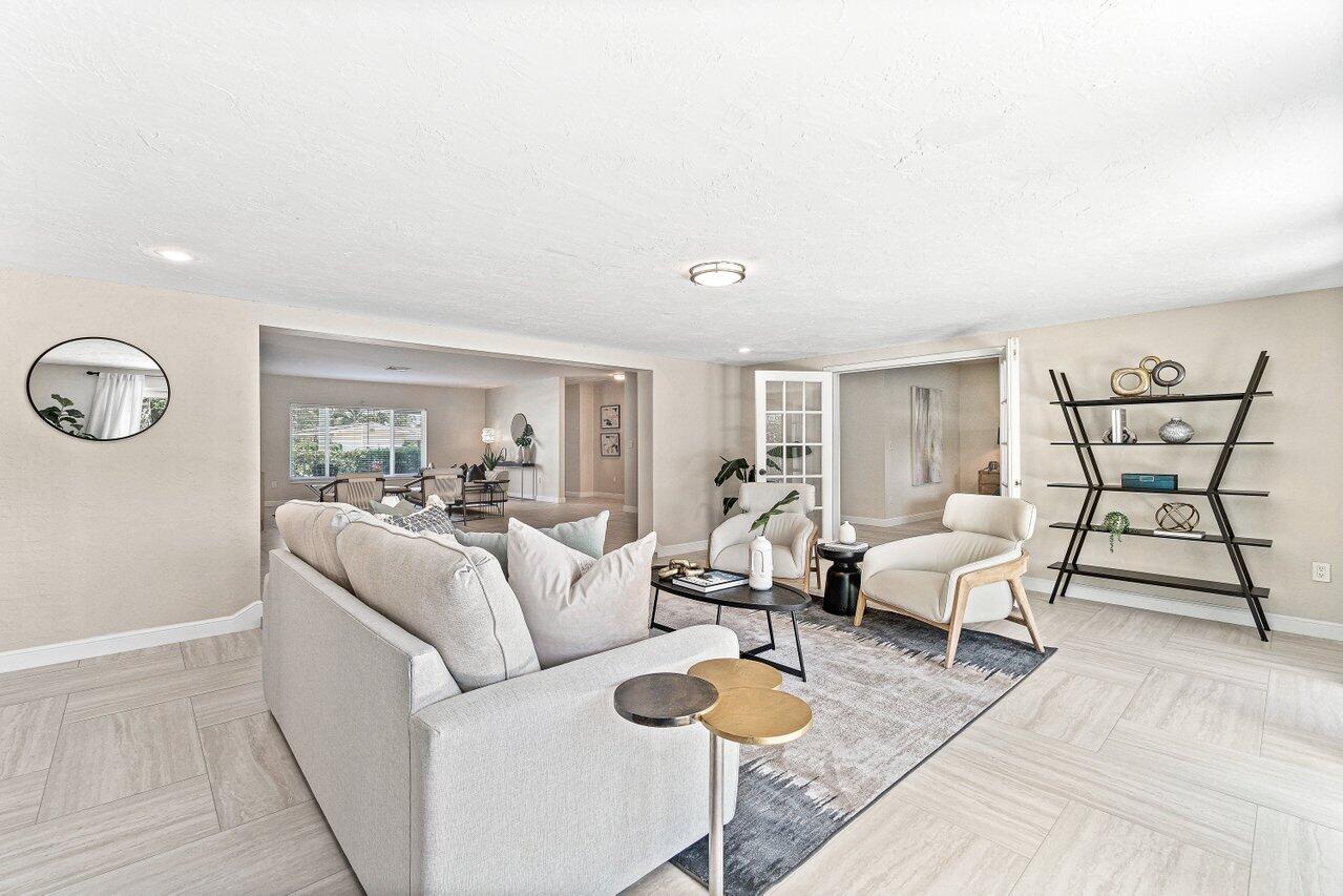 718 West Camino Real Boca Raton, FL 33486 - Photo 13 of 30 Family Room