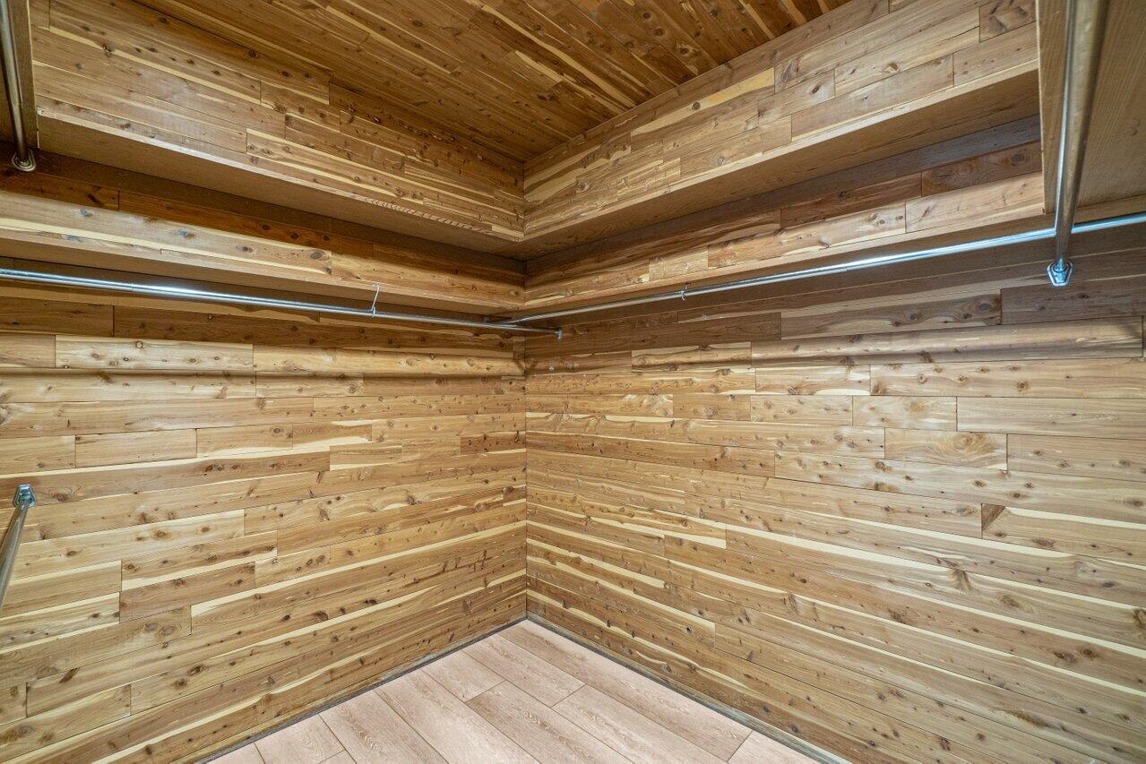 718 West Camino Real Boca Raton, FL 33486 - Photo 20 of 30 Primary Walk-In Closet