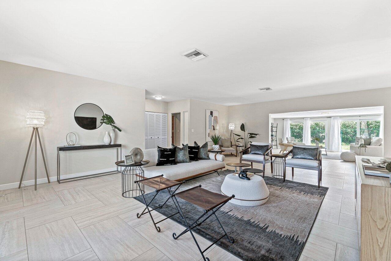 718 West Camino Real Boca Raton, FL 33486 - Photo 3 of 30 Living Room