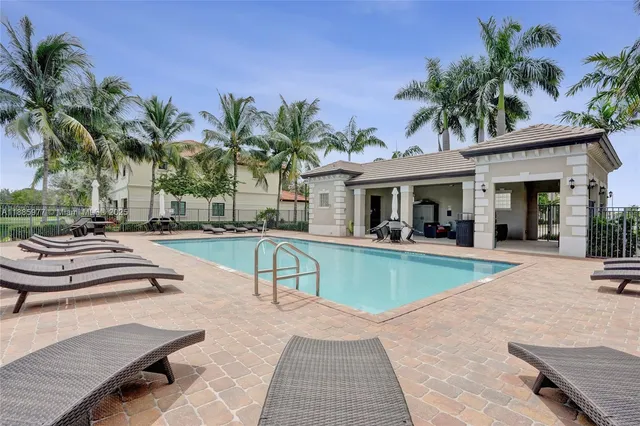 $515,000 | 4204 North Dixie Highway, Unit 1, Oakland Park, FL 33334