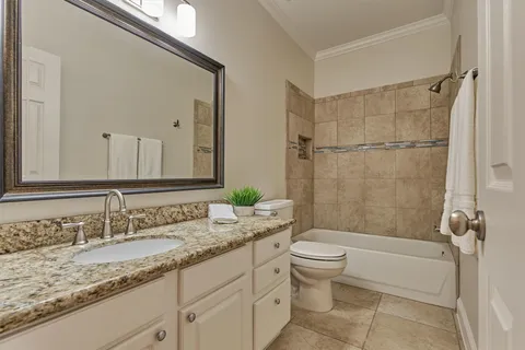 $389,000 | 59 South Lace Arbor Drive, The Woodlands, TX 77382