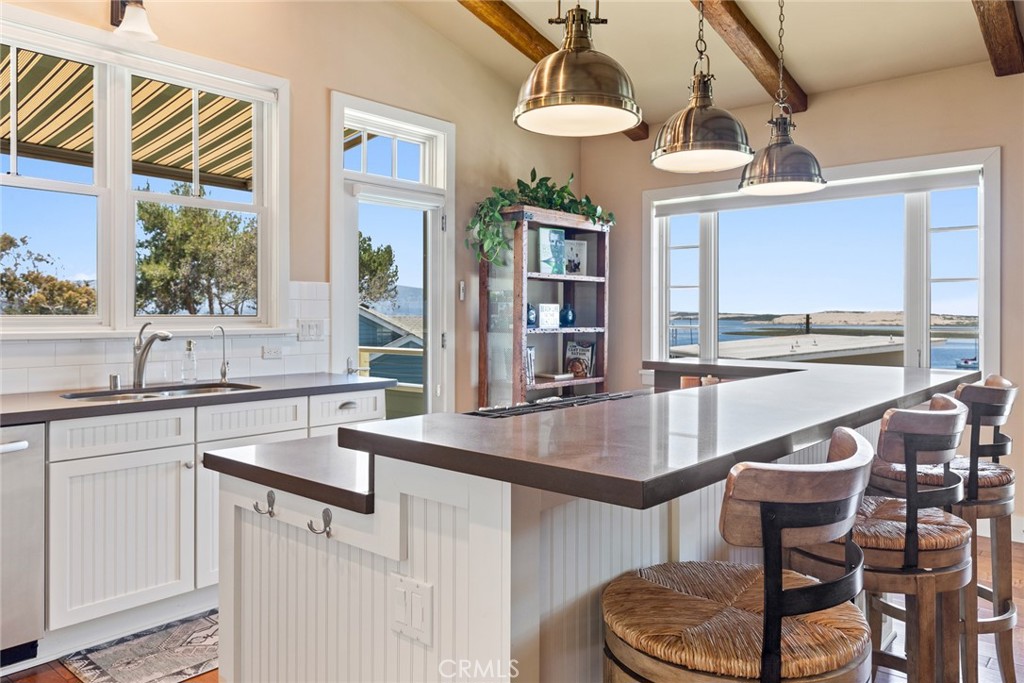 281 Main Street Morro Bay, CA 93442 - Photo 14 of 69