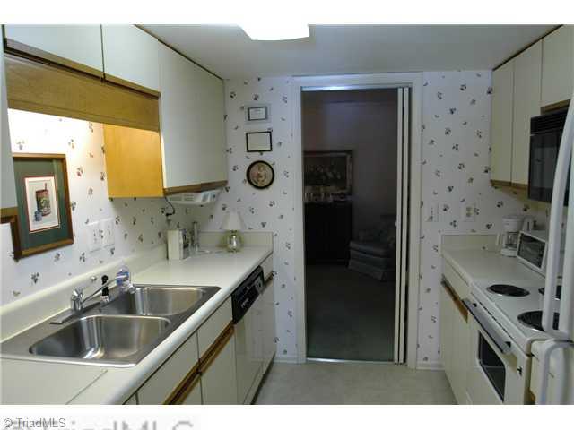 2930 St Marks Road Southwest, Unit G Winston-Salem, NC 27103 - Photo 3 of 11 Kitchen.