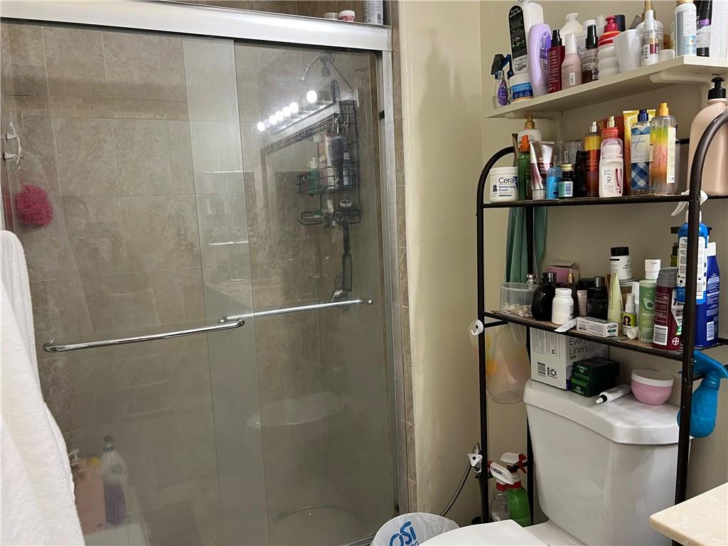 22415 Southwest 61st Way, Unit 202 Boca Raton, FL 33428 - Photo 14 of 22 Master Bathroom