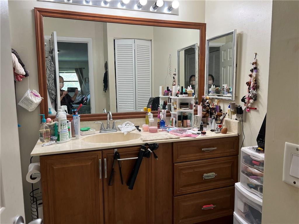 22415 Southwest 61st Way, Unit 202 Boca Raton, FL 33428 - Photo 15 of 22 Master Bathroom