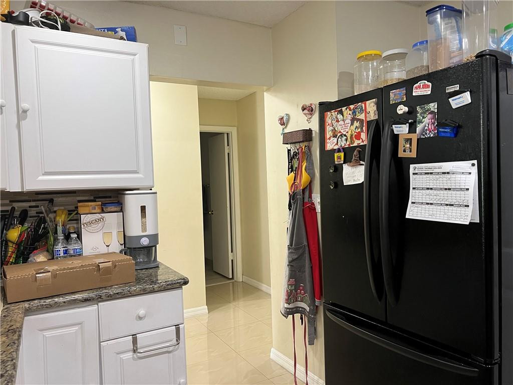 22415 Southwest 61st Way, Unit 202 Boca Raton, FL 33428 - Photo 5 of 22 Kitchen