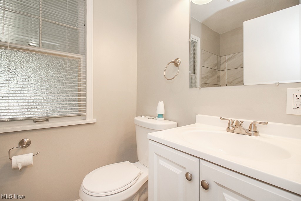 4181 Wilmington Road Cleveland, OH 44121 - Photo 12 of 15