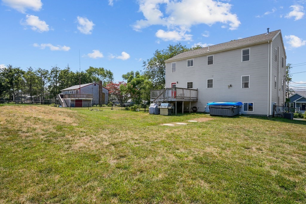 692 Sodom Road Westport, MA 02790 - Photo 4 of 42 Gallery Image 4