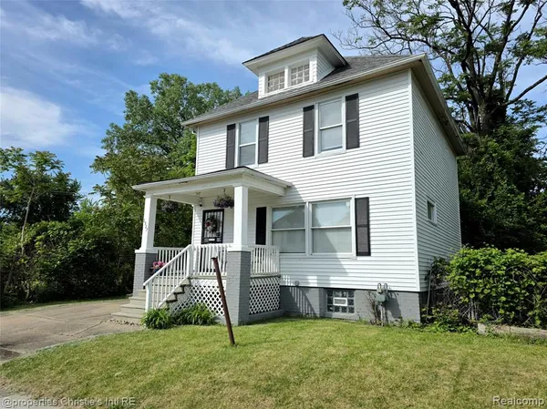 $1,795 | 2927 Seyburn Street, Detroit, MI 48214
