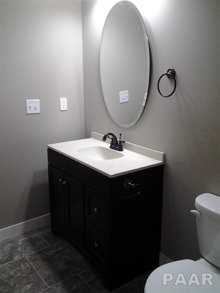1412 Kingsbury Road Washington, IL 61571 - Photo 24 of 31 Gallery Image 24