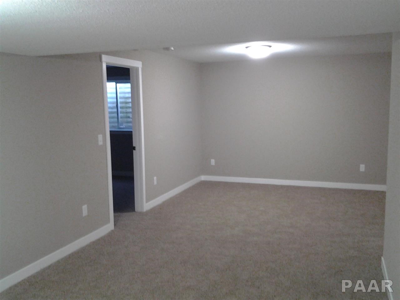 1412 Kingsbury Road Washington, IL 61571 - Photo 25 of 31 Gallery Image 25