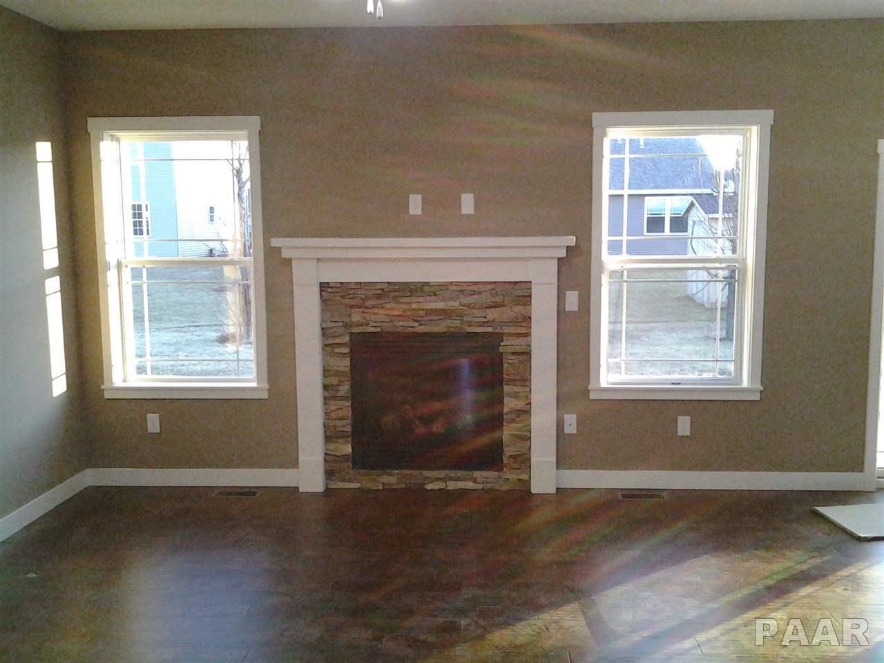 1412 Kingsbury Road Washington, IL 61571 - Photo 4 of 31 Gallery Image 4