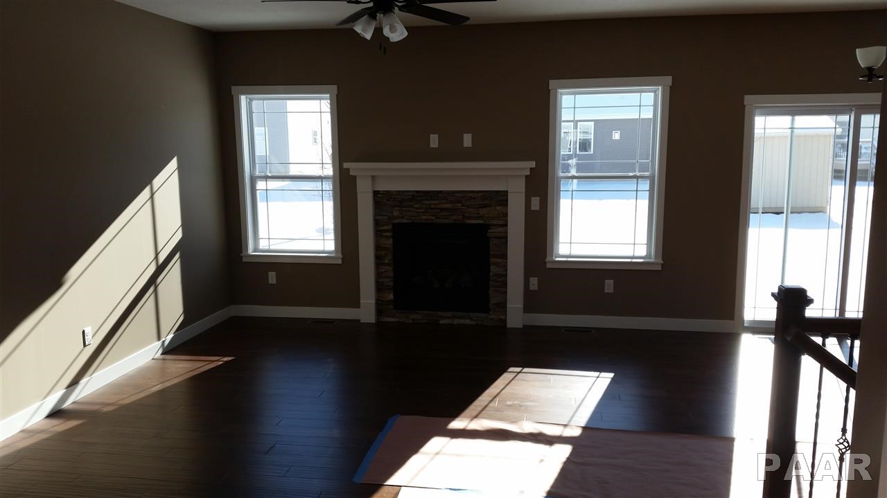 1412 Kingsbury Road Washington, IL 61571 - Photo 5 of 31 Gallery Image 5