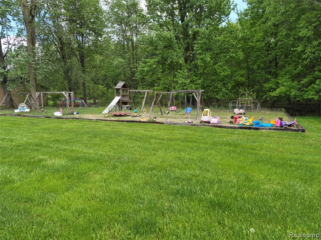 12849 South Delaney Road Perry, MI 48872 - Photo 32 of 34