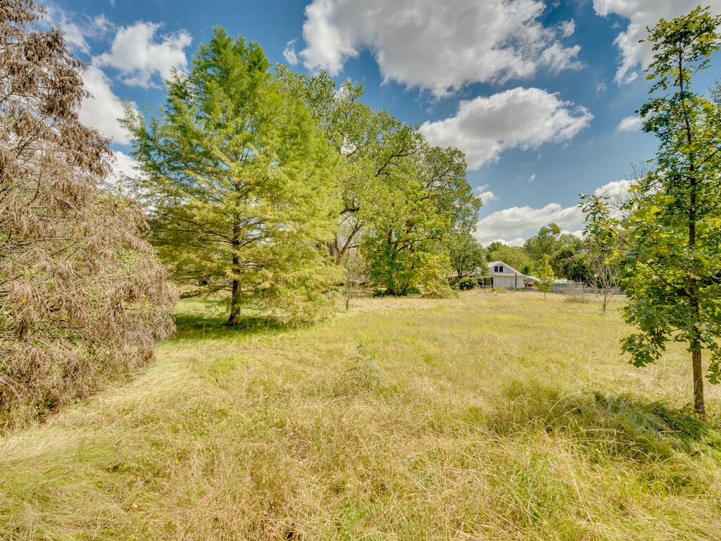 316 South Ave C, Unit B Elgin, TX 78621 - Photo 4 of 14 a view of ocean