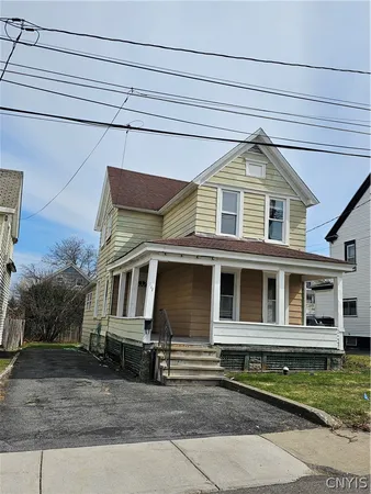 $1,800 | 111 Abell Avenue, Geddes, NY 13209