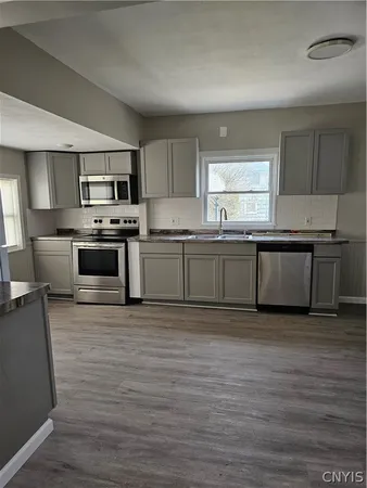 $1,800 | 111 Abell Avenue, Geddes, NY 13209