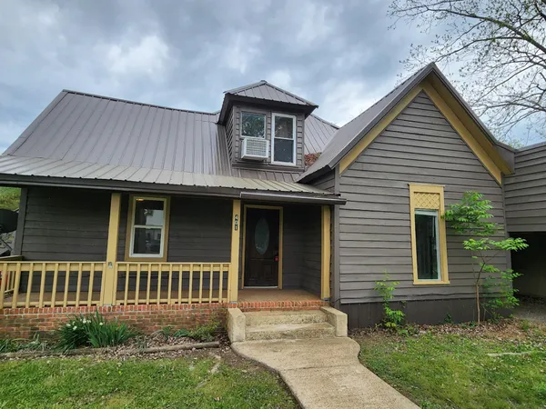 $1,800 | 401 North Polk Street, Tullahoma, TN 37388