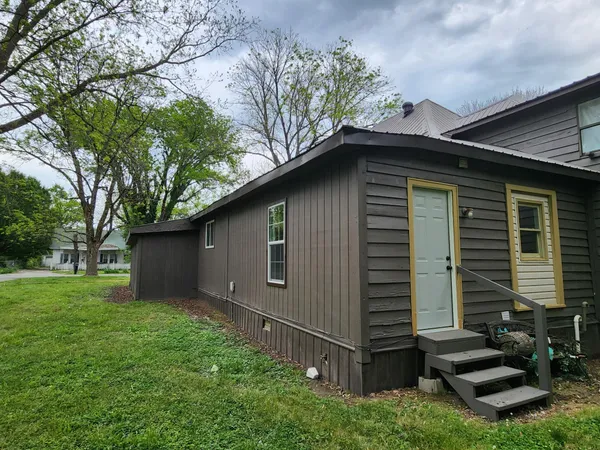 $1,695 | 401 North Polk Street, Tullahoma, TN 37388