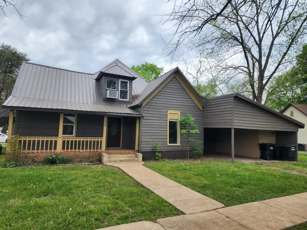 $1,800 | 401 North Polk Street, Tullahoma, TN 37388