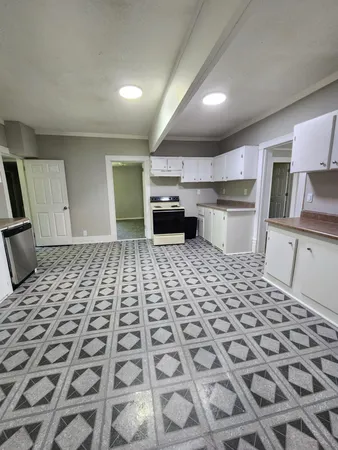 $1,695 | 401 North Polk Street, Tullahoma, TN 37388