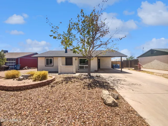 $300,000 | 261 West 21st Avenue, Apache Junction, AZ 85120