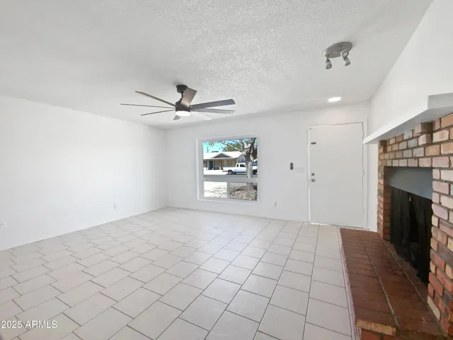 $300,000 | 261 West 21st Avenue, Apache Junction, AZ 85120