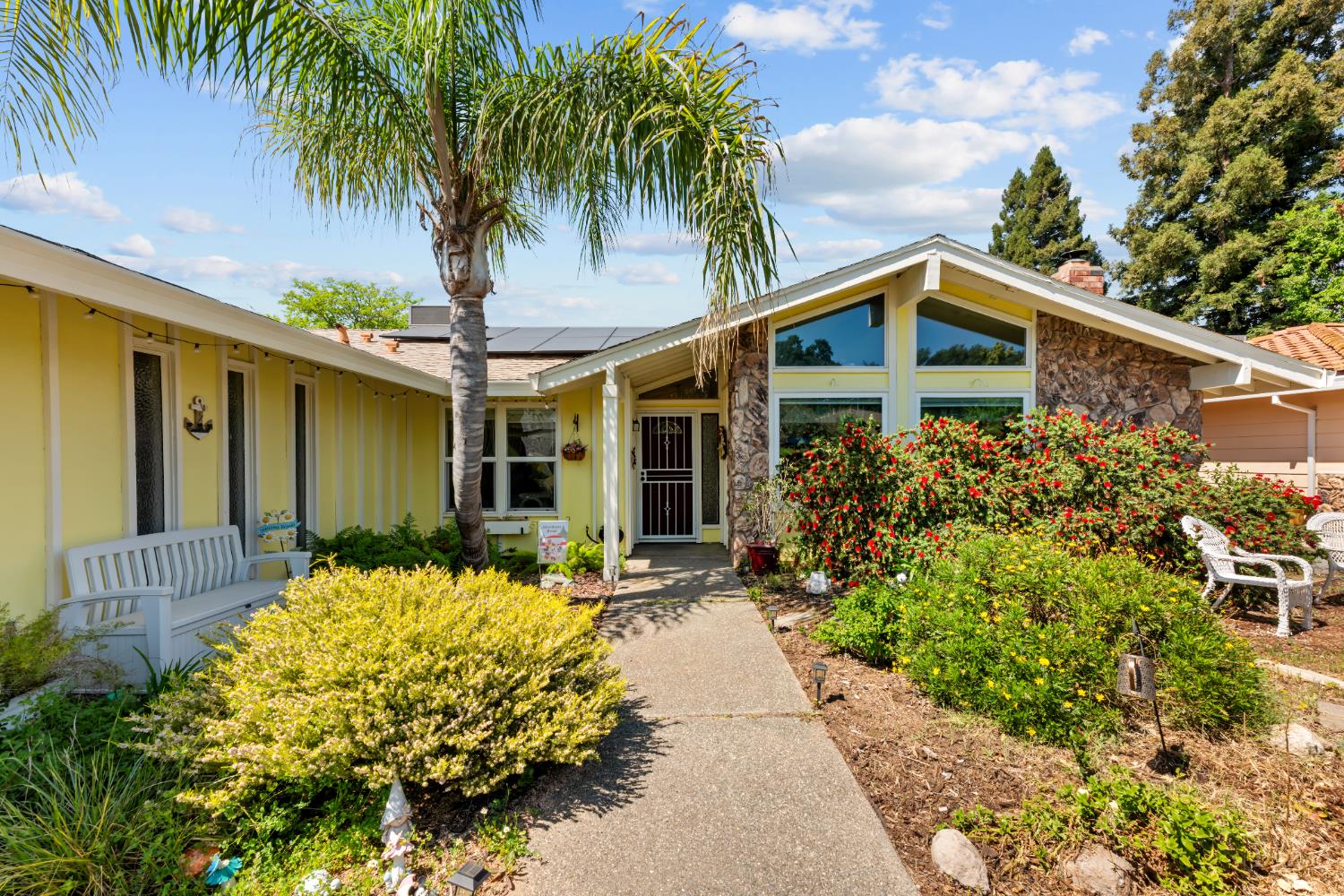 3395 Meadow Way Rocklin, CA 95677 - Photo 35 of 35 a front view of a house with garden