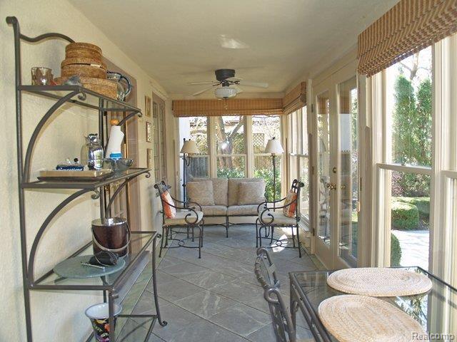 39 Beverly Road Grosse Pointe, MI 48236 - Photo 25 of 25 39 Beverly porch.jpg