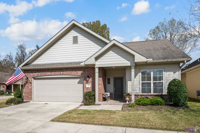 $315,000 | 7111 Village Charmant Drive, Unit 11, Baton Rouge, LA 70809